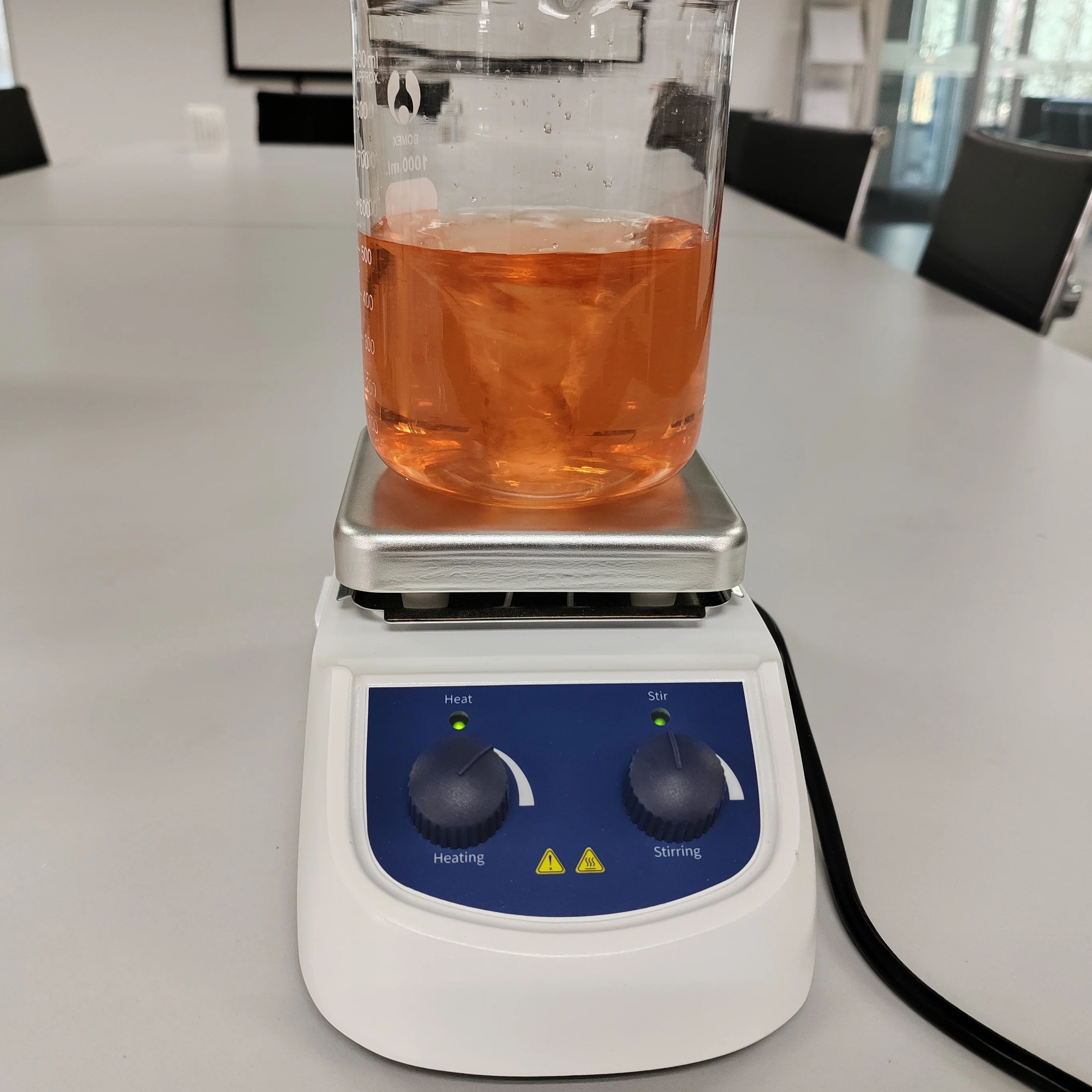 Lab Equipment - Mieszadło magnetyczne z podgrzewaczem MS4-H380-E 5L,